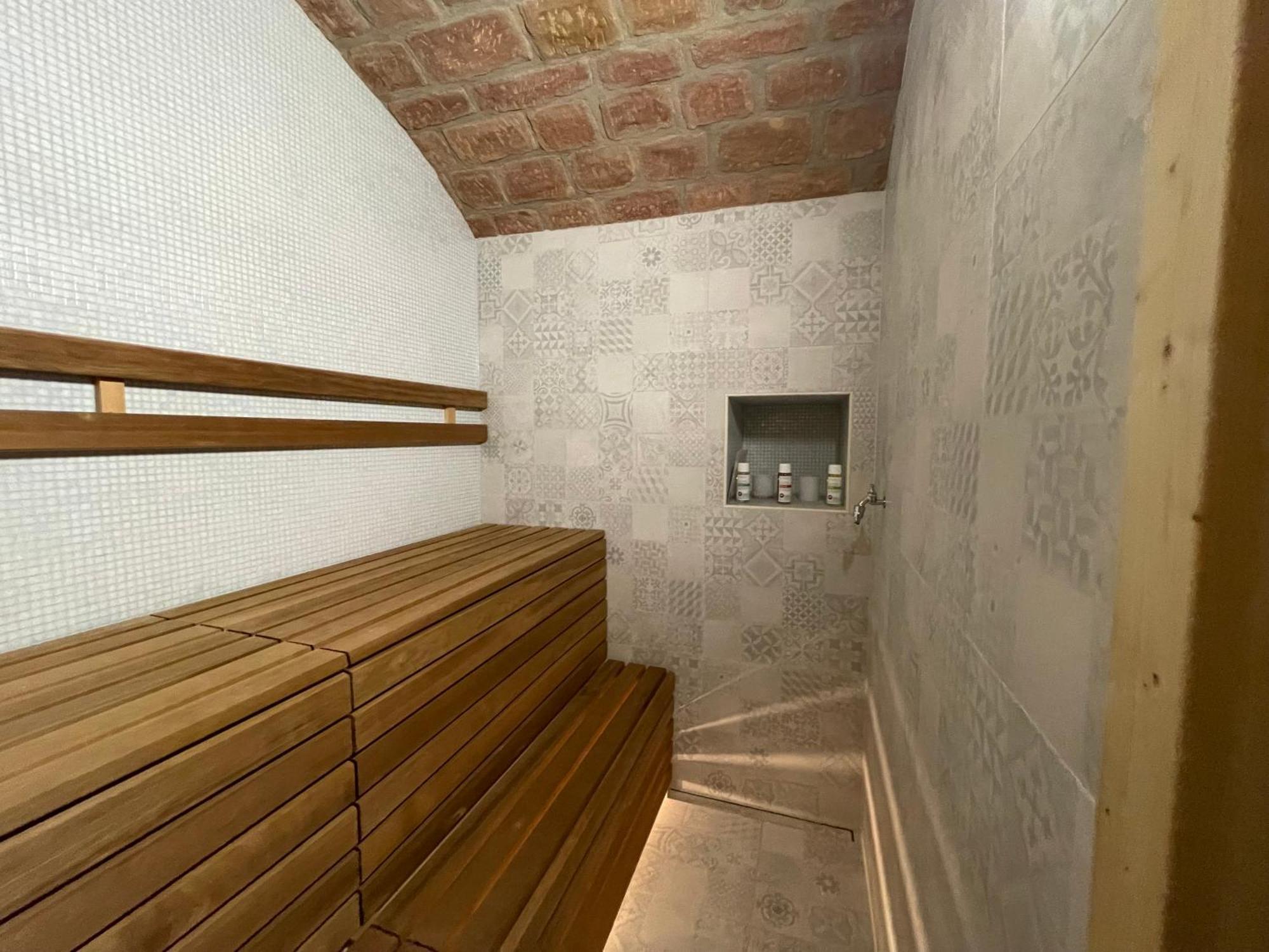 Luxurioese Ferienwohnung Mit Wellness Oase Saarburg Exterior photo